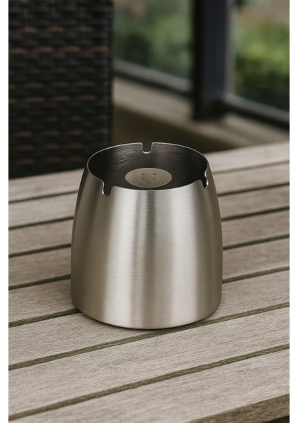 Gri Şık Tasarımlı Gri Küllük – Rüzgara Dayanıklı, Paslanmaz, Iç ve Dış Mekan Için