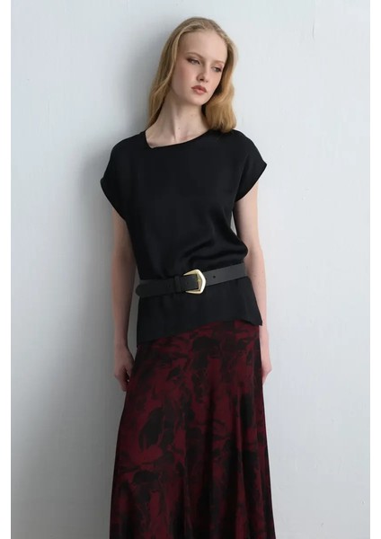 Yuvarlak Yaka Önü Saten Viskon Tshirt - Siyah fırsatları