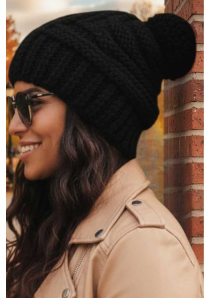 Kadın Kışlık Ponponlu Kalın Örgü Bere indirimleri