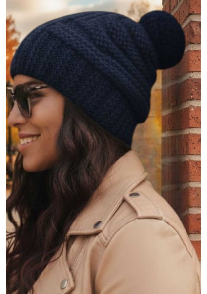 Kadın Kışlık Ponponlu Kalın Örgü Bere indirimleri