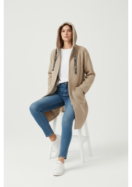 Kadın Üstten Cepli Kapüşonlu Önü Fermuarlı Kaşe Hırka fiyatları