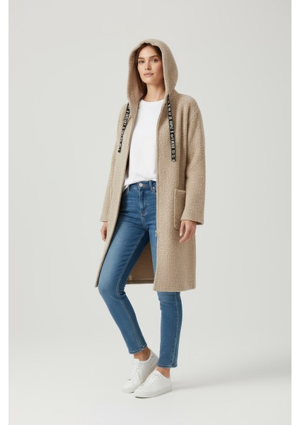 Kadın Üstten Cepli Kapüşonlu Önü Fermuarlı Kaşe Hırka fırsatları