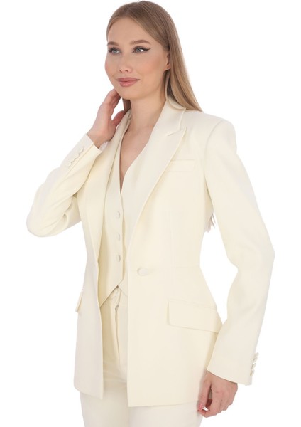 Kadın Beyaz Blazer Yelek Pantolon Takım – Zarif Kadın Takım Elbise | Şık Ofis & Özel Gün Kombini modelleri