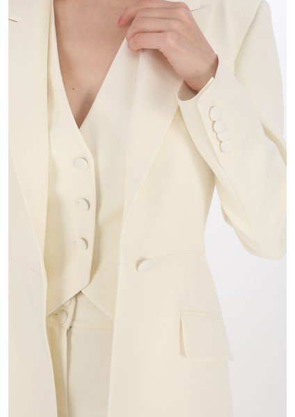 Kadın Beyaz Blazer Yelek Pantolon Takım – Zarif Kadın Takım Elbise | Şık Ofis & Özel Gün Kombini indirimleri