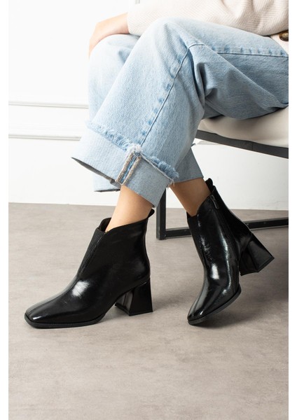 Rayt Kadın Bot Kalın Topuklu Fermuarlı Kırışık Siyah Rugan