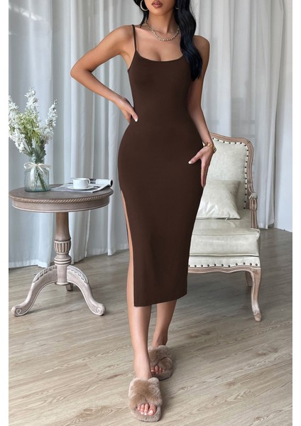 Kadın Kahverengi Yırtmaçlı Diz Altı Vücüdu Saran Gecelik