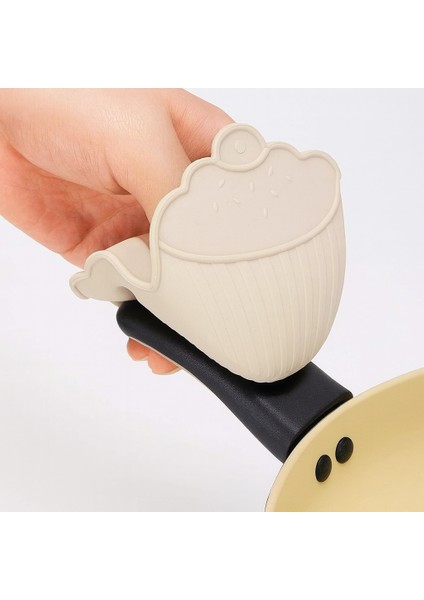 🧁2 Adet Muffin Şekilli Silikon Fırın Tutacağı – Isıya Dayanıklı, Kaymaz, Esnek ve Ergonomik Mutfak Eldiveni (Kırmızı & Krem) 🍰🔥 Şık Tasarım – Kolay Temizlenebilir – Bulaşık Makinesine Uygun fiyatları