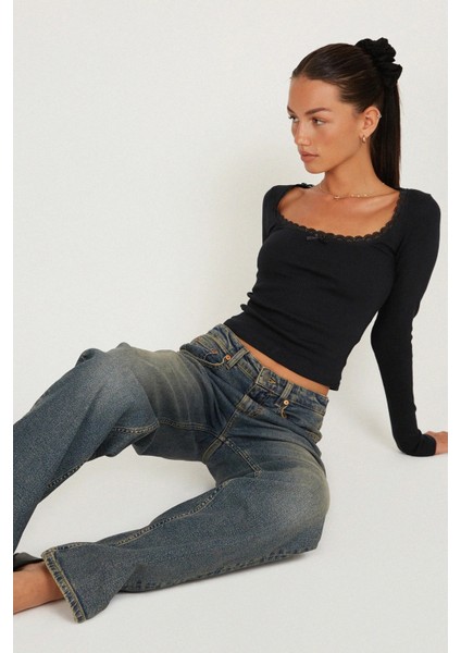 Kadın Siyah Kare Yaka Dantelli Uzun Kollu Crop Top Bluz