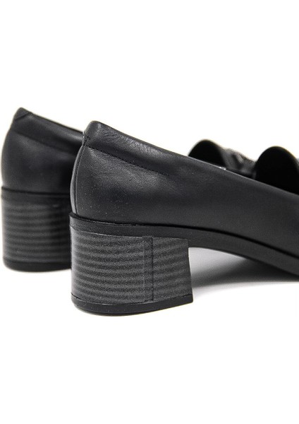 25520 Deri- Kısa Topuklu Kadın Klasik Ayakkabı - Siyah