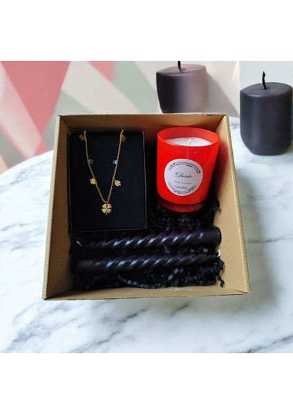 Hediye Seti-Kokulu Kırmızı Bardak Mum-Yonca Kolye+Burgulu Mum indirimleri