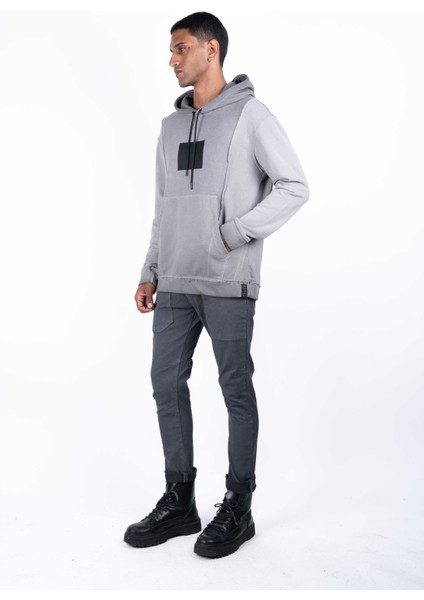 Erkek Regular Fit Kapüşonlu Baskılı Yıkama Efektli Gri Sweat fırsatları