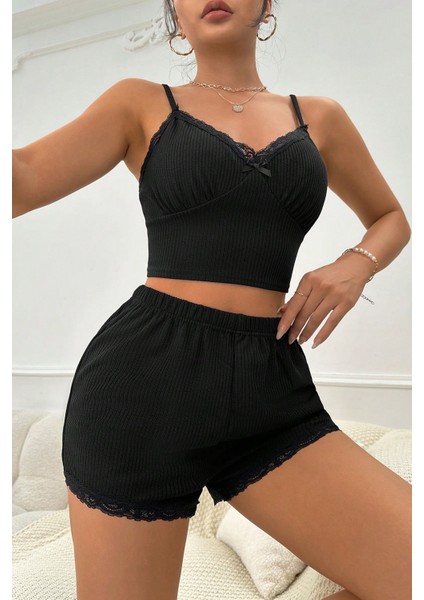 Kadın Siyah Alt ve Üst Dantel Detaylı Fiyonklu Şortlu Gecelik Takımı indirimleri