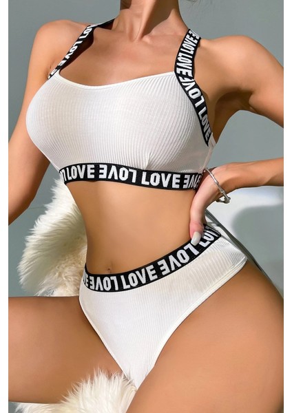 Kadın Beyaz Çapraz Sırt ve Love Yazı Detaylı Iç Çamaşır Takımı modelleri