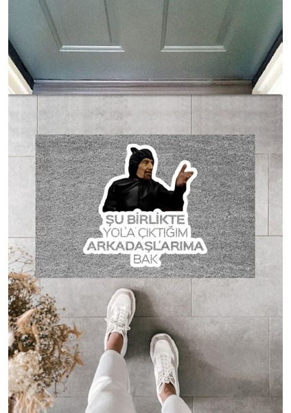 Modern Paspas - Yol Arkadaşları Ile Birlikte- Özel Tasarım Kapı Önü Paspası 12.2