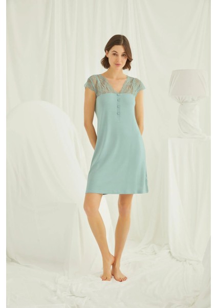 Monamise Kolu Omzu ve Yakası Dantelli Önü Düğmeli Gecelik modelleri