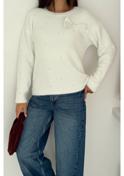 Kadın Boncuk Detaylı Fiyonk Triko Kazak – Zarif & Eğlenceli Stil fiyatları