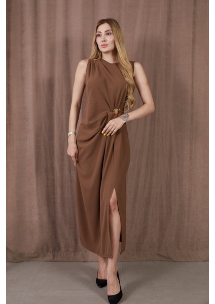 Askılı Yırtmaçlı Linda Kumaş Elbise