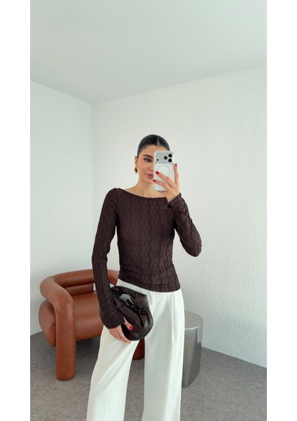 Kendinden Desenli Kahve Bluz