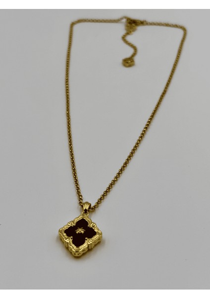 Vivienne No:1 Bordo Çelik Kolye fırsatları