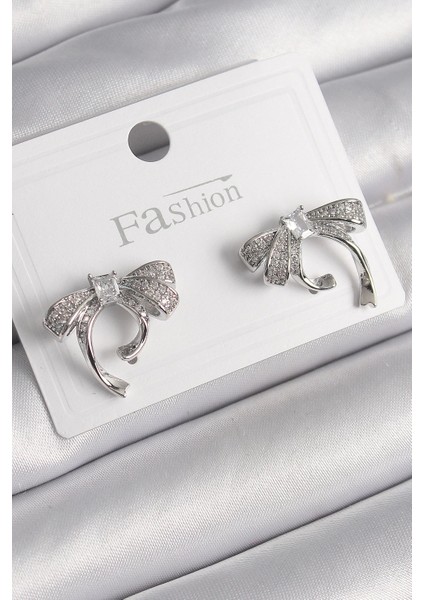 Bfs Pirinç Gümüş Renk Zirkon Taşlı Fiyonk Model Kadın Küpe