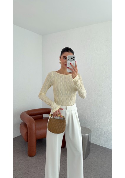 Kendinden Desenli Sarı Bluz