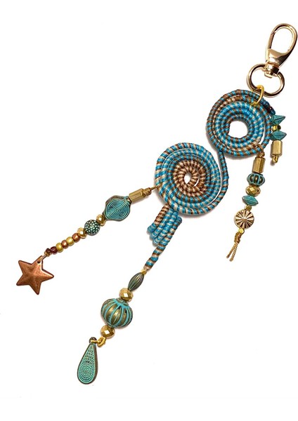 El Yapımı Yıldız Figürlü Mavi Bej & Kahverengi Bohem Çanta Süsü fiyatları