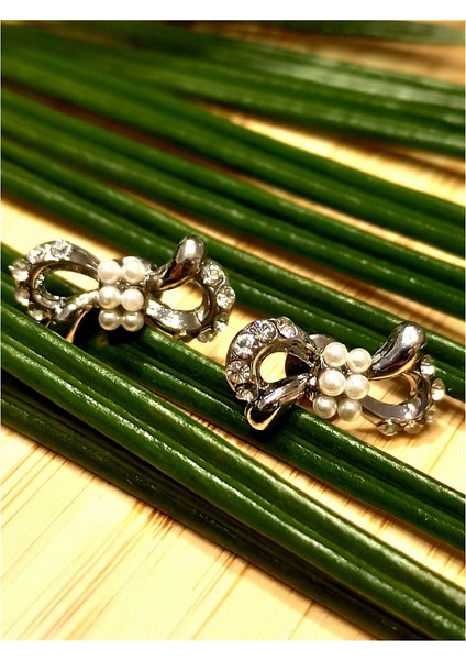 Taşlı Incilil Figürlü Minik Lüks Küpe