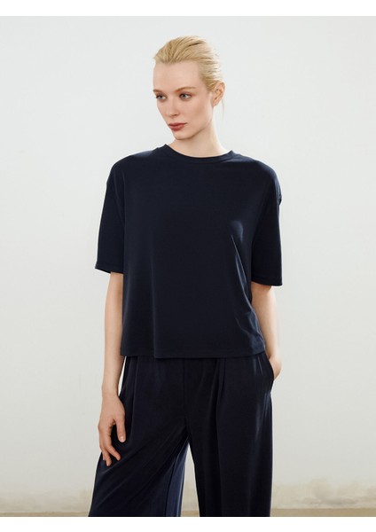 Yeni Sezon Bisiklet Yaka Modal Karışımlı Kadın Tişört