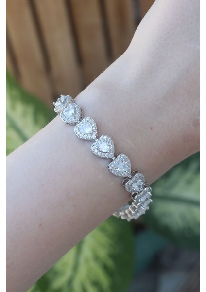 Bfs Vip Seri Pirinç Zirkon Taşlı Gümüş Renk Kalp Model Bileklik fiyatları