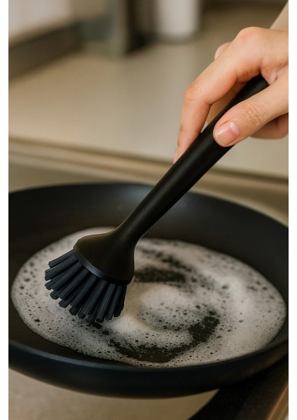 🧽 Siyah-Beyaz Saplı Sert Kıl Uçlu Mutfak ve Bulaşık Temizleme Fırçası – Ergonomik, Dayanıklı, Şık Tasarım fırsatları