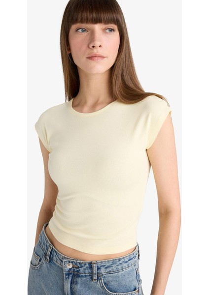 Slim Fit Dar Kesim Bisiklet Yaka Basic Düz Modal Kısa Kollu Tişört F0685AX25AU fırsatları