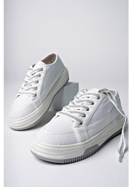 Beyaz Kadın Sneaker Ayakkabı Kısa Topuklu Poli Taban ile Günlük Rahatlık indirimleri