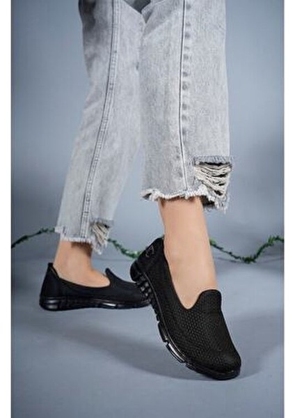 Kadın Sneaker Düz Tabanlı Koku Yapmayan Ortapedik Siyah Ayakkabı