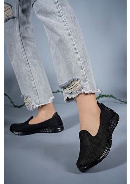 Kadın Sneaker Düz Tabanlı Koku Yapmayan Ortapedik Siyah Ayakkabı