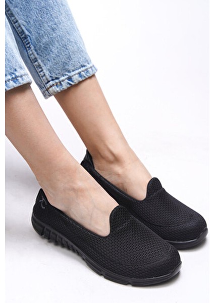 Kadın Sneaker Düz Tabanlı Koku Yapmayan Ortapedik Siyah Ayakkabı