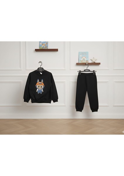 Erkek Çocuk Labubu Baskılı Siyah Eşofman Takımı fırsatları