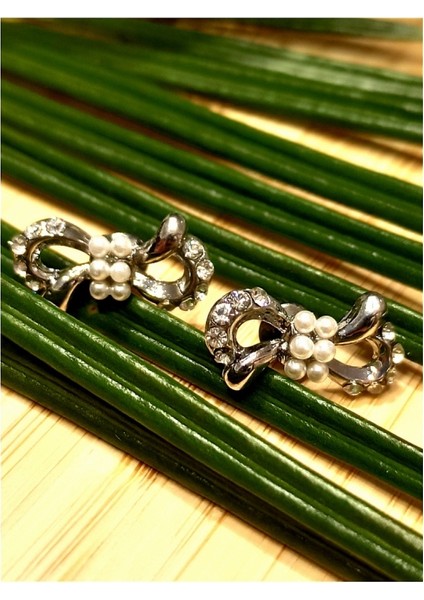 Taşlı Incilil Figürlü Minik Lüks Küpe