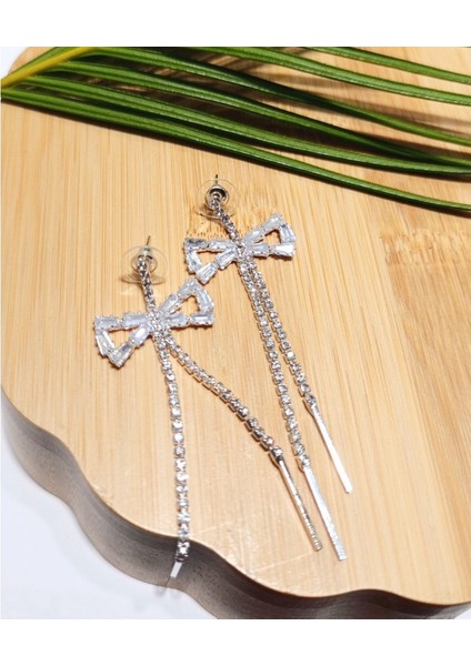 Lüks Gümüş Renk Taşlı Abiye Küpe