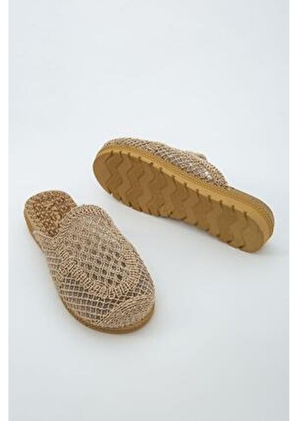 Bej Önü Kapalı Hasır Örgü Dış Mekan Ve Ev Terliği