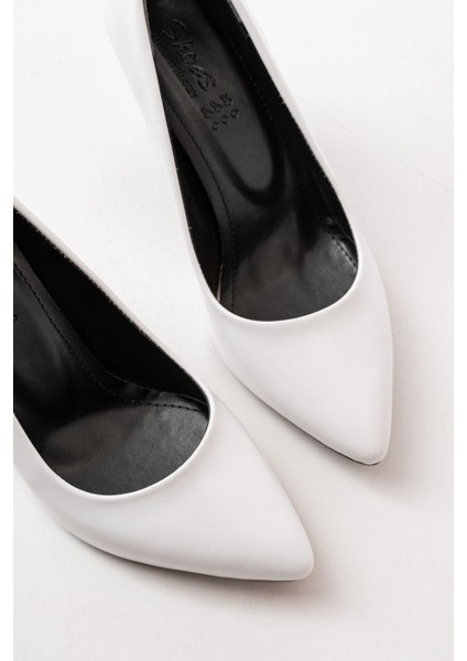 ST-001 Beyaz Rugan Günlük 9 cm Topuklu Bayan Stiletto Ayakkabı