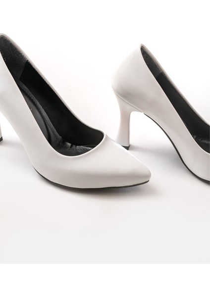 ST-001 Beyaz Rugan Günlük 9 cm Topuklu Bayan Stiletto Ayakkabı