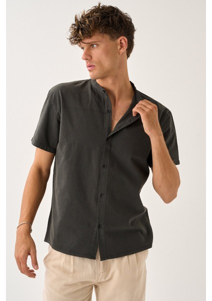 Erkek Yazlık Hakim Yaka Kısa Kol Düğmeli Rahat Kalıp %100 Pamuk Gömlek E212-24