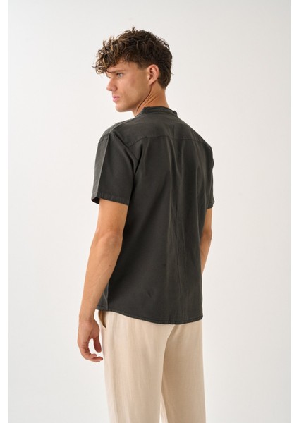 Erkek Yazlık Hakim Yaka Kısa Kol Düğmeli Rahat Kalıp %100 Pamuk Gömlek E212-24 modelleri