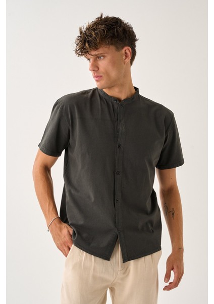 Erkek Yazlık Hakim Yaka Kısa Kol Düğmeli Rahat Kalıp %100 Pamuk Gömlek E212-24 fırsatları