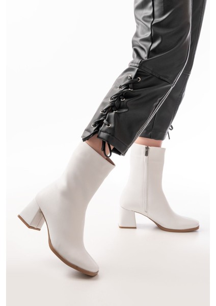 MSK-032 Beyaz Topuklu Fermuarlı Kadın Bot modelleri