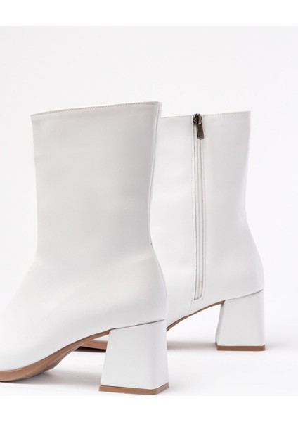 MSK-032 Beyaz Topuklu Fermuarlı Kadın Bot fırsatları