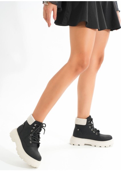 LMÇ-2045 Siyah-Bej Taban Bağcıklı Kalın Taban Kadın Günlük Bot fiyatları