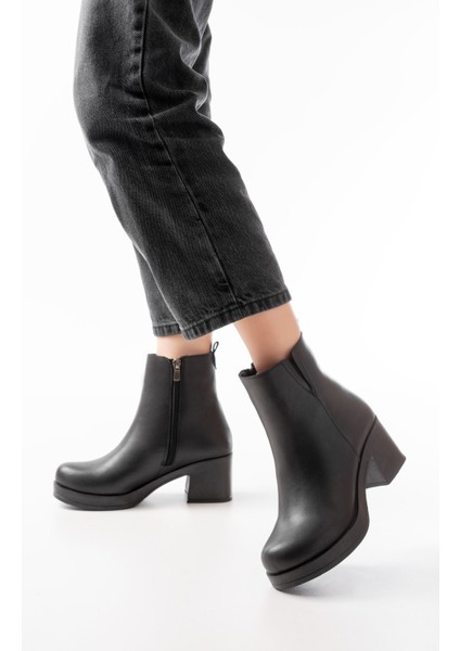 5109-3057 Siyah Lastikli Fermuarlı Kalın Topuklu Günlük Kadın Bot modelleri