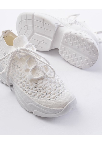 SP-2024 Beyaz Günlük Bağcıklı Fileli Taş Aksesuarlı Kadın Spor Ayakkabı fırsatları