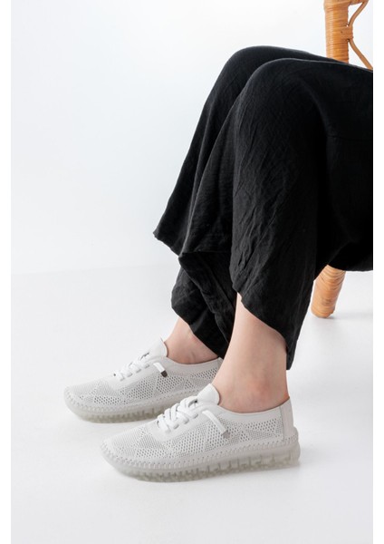 S-365 Beyaz Desenli Hakiki Deri Şeffaf Taban Kadın Spor Ayakkabı fiyatları